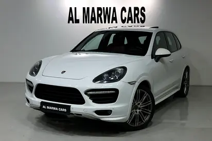 -original paint PORSCHE CAYENNE GTS -GCC SPECS -2014 -228000KM -EXCELLENT CONDITION -FREE ACCIDENTS