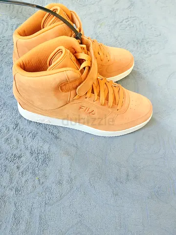 Light brown Fila high-top sneakers, size eur44, NEVER USED