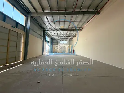 مستودعات جديدة بالكامل للإيجار – الصجعة، الشارقة مساحة المستودع: 5,400 قدم مربع الطاقة الكهربائية: 26 كيلوواط