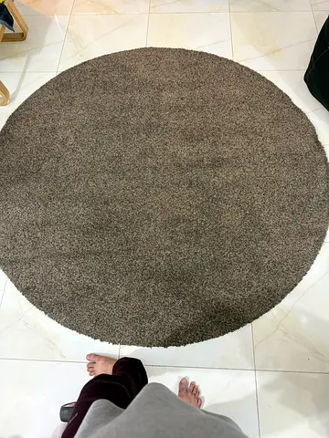 Round Brown Shaggy Carpet Rug