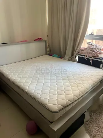 Queen bed mattress - good condition, ready to use