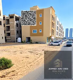Residential and commercial land (G+3) at a very attractive price and in a prime location; freehold a
