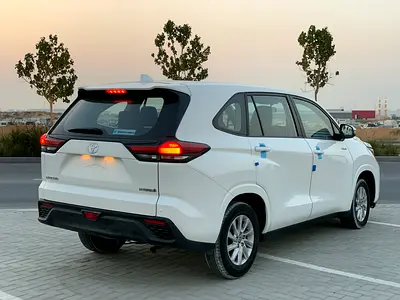 صورة 6 لـ 2025 Toyota INNOVA