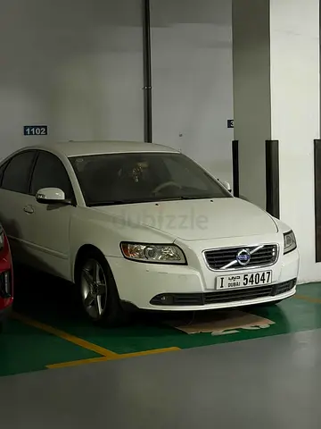 Well Maintained Volvo S40 T5 2011 | GCC Specs | Powerful Performance