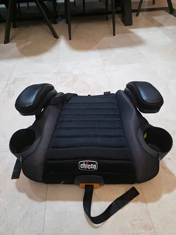 Chicco Backless Kids Booster Car Seat
