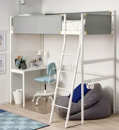 Loft Bed with Built-In Desk & Ladder – Excellent Condition