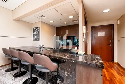 Upgraded Unit | DIFC View | Vacant On Tranfer