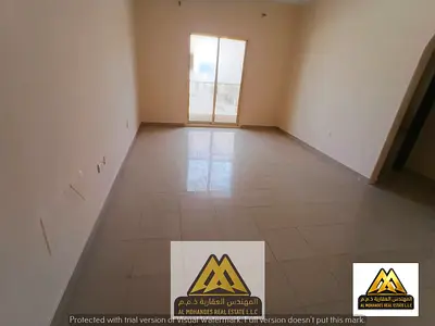 للإيجار السنوي في عجمان منطقة الجرف 2 غرفتين وصالة 2 حمام بلكونة تكييف مركزي صيانة مجانية من المالك
