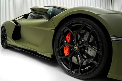 صورة مصغرة 14 لـ 2024 Lamborghini REVUELTO