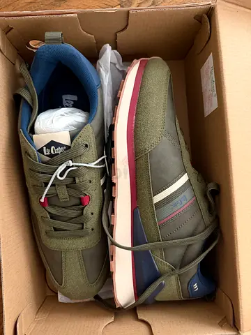 Lee Cooper men's green casual sneakers - brand new in box, size unspecified