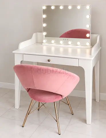 White Wooden Writing Desk / Dressing table
