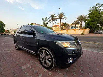 Nissan Pathfinder | FULL OPTION SL | 2016 GCC Specs