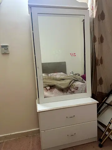 White Dressing Table with Mirror | AED 100 Negotiable