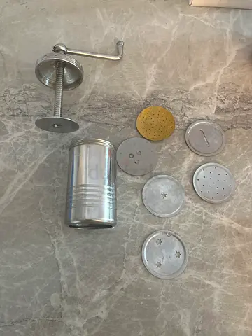 Idiyappam maker