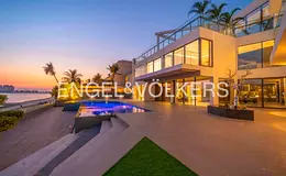 LUXURY | PRIVATE BEACH | LARGEST ON PALM