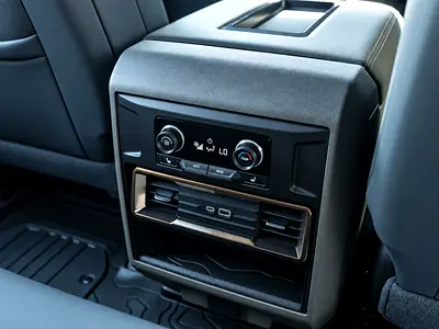 صورة 19 لـ 2024 GMC HUMMER