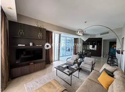 Fully Renovated| Marina Views| High-End Furnished