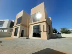 Spacious 5 Bedrooms Standalone Villa | Single Row