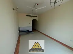 Spacious | Separate kitchen | Central air conditioning | Close to all amenities | Direct access to S