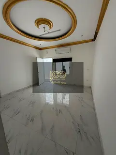 Two rooms and a living room Traditional-style house Families only New kitchen Indoor bathroom New ou