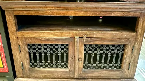 Marina Solid Wood TV Console Cabinet with Decorative Metal Grille