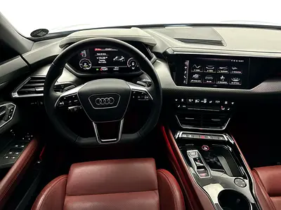 صورة 8 لـ 2023 AUDI E-TRON GT