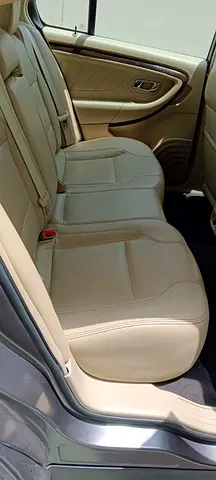 2013 FORD TAURUS photo 9