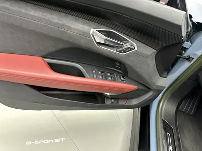 صورة 16 لـ 2023 AUDI E-TRON GT