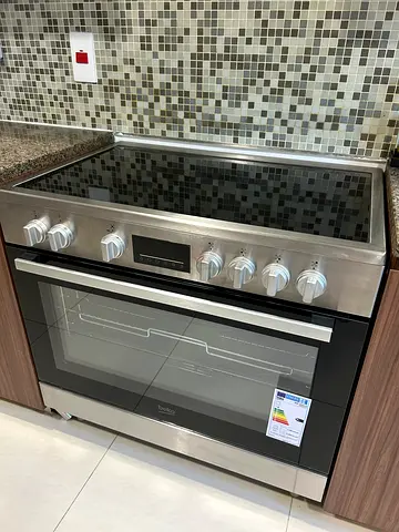 Beko 90x60cm Freestanding Ceramic Electric Cooker, 5 Cooking Zones(1 Expandable),8 Cooking Multifunc