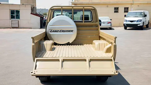 صورة 2 لـ 2026 Toyota LAND CRUISER 70 SERIES