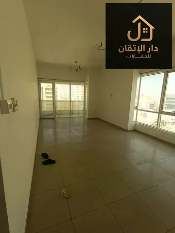 *غرفتين وصالة للإيجار في القاسمية المحطة - 42,500 درهم*