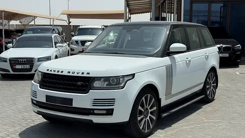 Pristine Land Rover Range Rover HSE 2015 | GCC Specs | Well Maintained