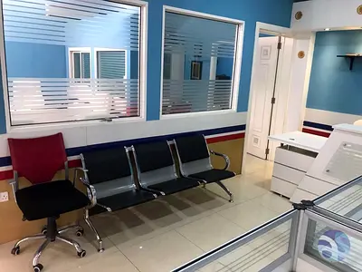 Next to entrance shop for rent in England Cluster