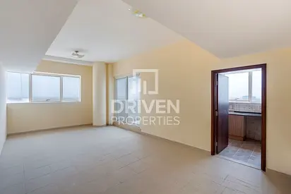 Burj Khalifa View | Maids Room | Spacious