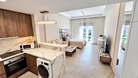 FULLY RENOVATED & FURNISHED STUDIO NEAR METRO | NO COMM.