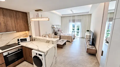 FULLY RENOVATED & FURNISHED STUDIO NEAR METRO | NO COMM.