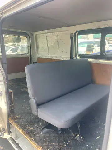 صورة 12 لـ 2018 Toyota HIACE