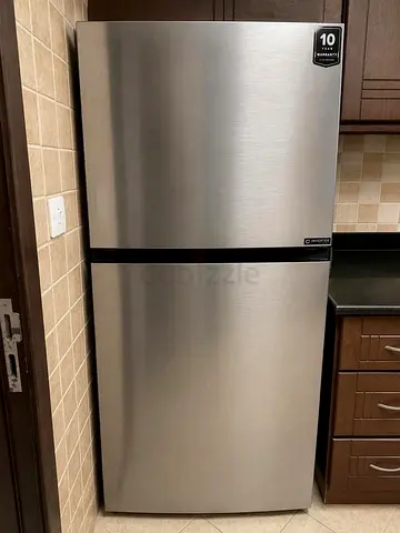 Hisense -Door Frost Free Refrigerator - Stainless Steel, Good Condition