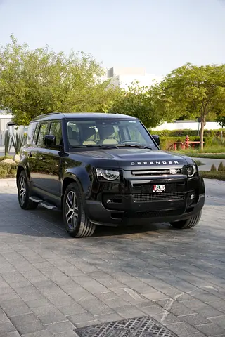 2023 Land Rover Defender 110 SE P400 | GCC Specs | Pristine Condition