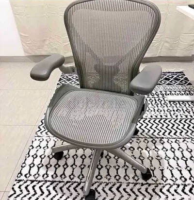 Herman Miller Aeron-style Ergonomic Office Chair - Grey