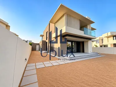 Spacious Layout | Single Row | Ready to Move