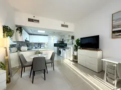 Beautiful Interiors - Ready to Move in -