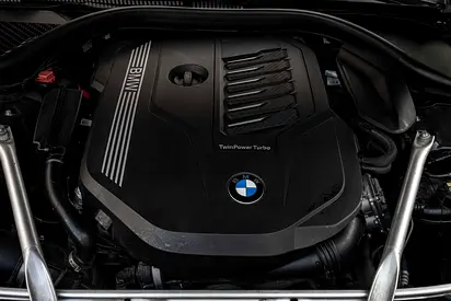 صورة 14 لـ 2023 BMW 8-SERIES