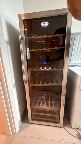 Hoover 72 bottles dual zone temperature wine fridge