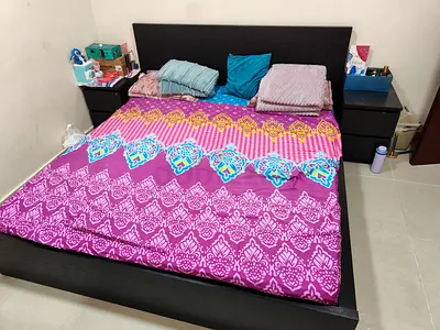Mlam King size bed with storage