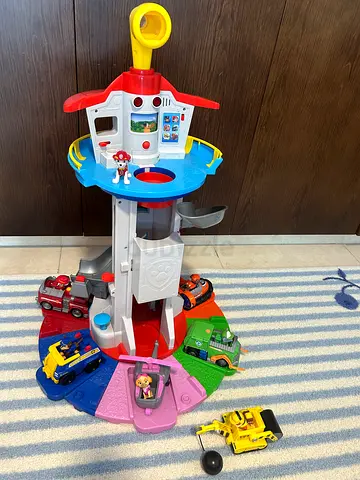 Paw Patrol Lookout tower with all vehicles and characters