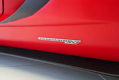 2019 Lamborghini AVENTADOR photo 8