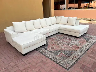 Available high quality tha one Kingston Usahpe sofa