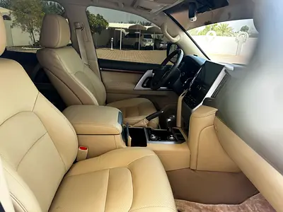 صورة 8 لـ 2017 Toyota LAND CRUISER