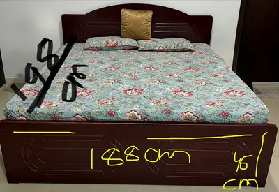 DURABLE DOUBLE BED AVAILABLE FOR SALE.